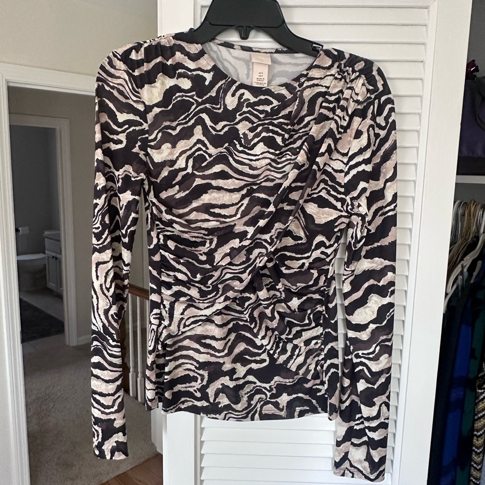 H&M Zebra-Print Long Sleeve Twist Front Top - Black & Cream
